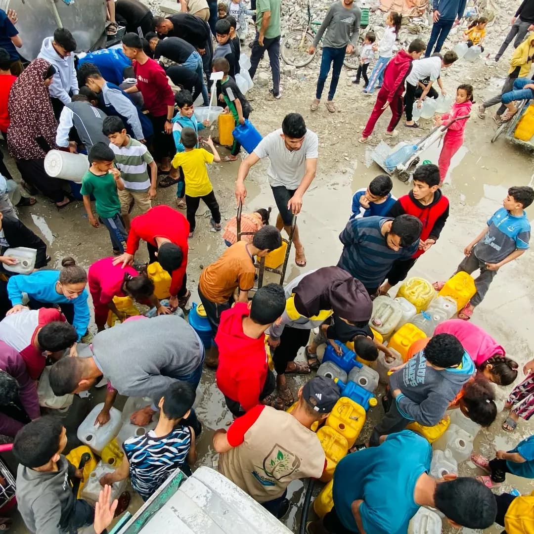 Continued water distribution in Gaza №538